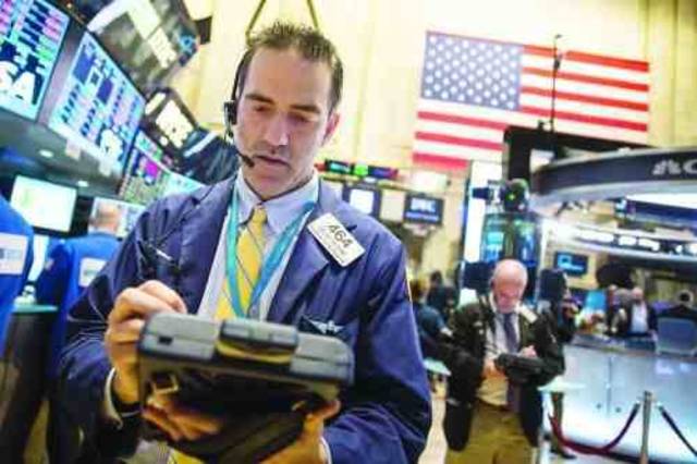 Wall Street, European shares mixed on China woes