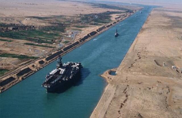 Ship that went aground in Suez Canal refloated