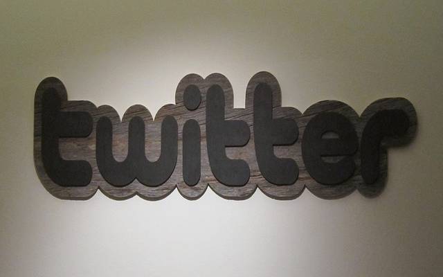 سهم "تويتر" يتراجع 3.6% مع استقالة مسؤول تنفيذي