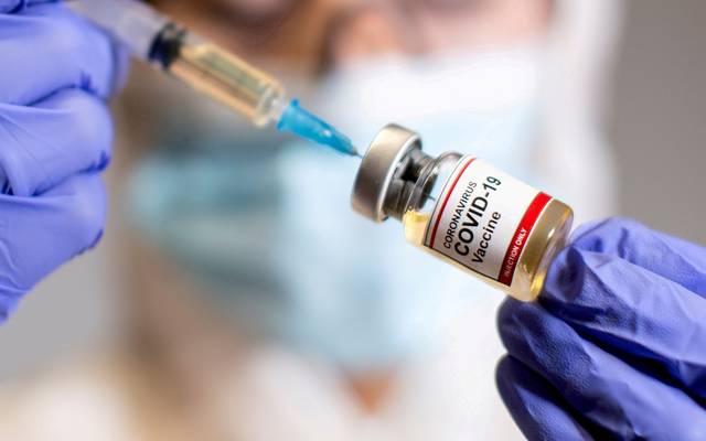 "الصحة" تتيح 124 مركزًا لتطعيم المصريين الراغبين في العودة لعملهم بالخارج