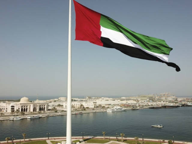 بسبب "كورونا".. الإمارات تطلق مبادرة الإجازة المبكرة لموظفي القطاع الخاص