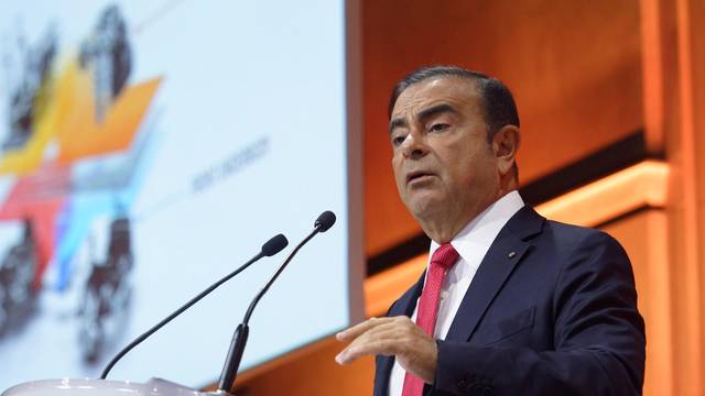 Ghosn’s custody extended; Renault appoints temporary CEO  