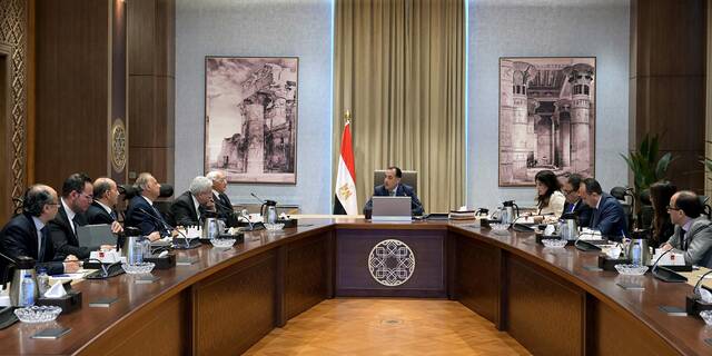 مدبولي يبحث مع "الشؤون السياسية" المشهد السياسي الدولي والسيناريوهات المتوقعة