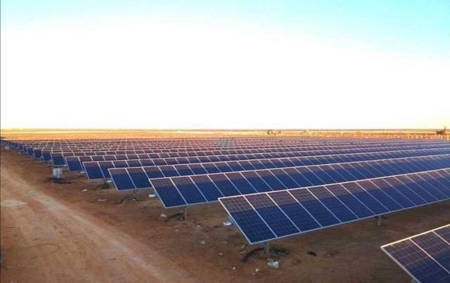 "أيميا باور" الإماراتية تفوز بعقد لبناء محطتي كهرباء للطاقة الشمسية في المغرب