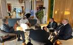 حسام هيبة الرئيس التنفيذي للهيئة العامة للاستثمار والمناطق الحرة في مصر باجتماعات خلال زيارة لدولة قطر