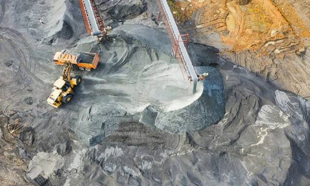 Saudi Arabia awards mining exploration rights for 1,000 km2 area