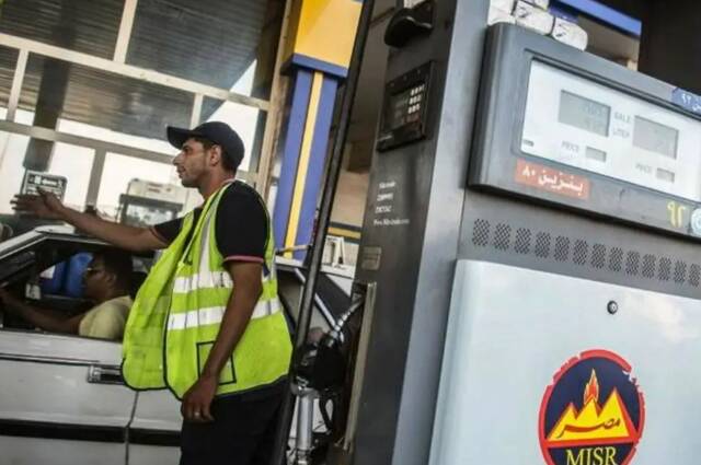 محطة تزود بالوقود في القاهرة