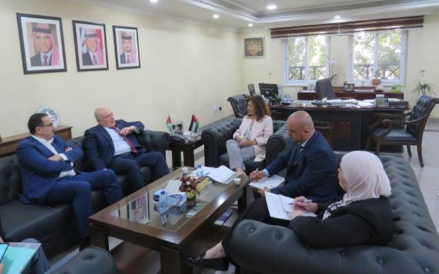الأردن وفلسطين يتفقان على تعزيز الربط الكهربائي بينهما