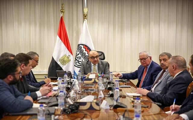 المهندس محمد شيمي وزير قطاع الأعمال العام في مصر ووفد الاتحاد العام للمستثمرين الأفروآسيوي