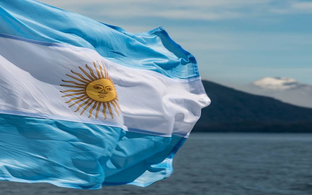 "ستاندرد آند بورز" تخفض التصنيف الائتماني لديون الأرجنتين