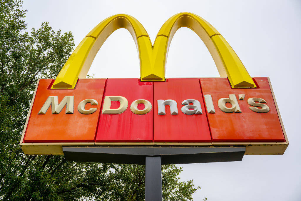 إيرادات "ماكدونالدز" دون التوقعات بالربع الأول جراء المقاطعة بالشرق الأوسط