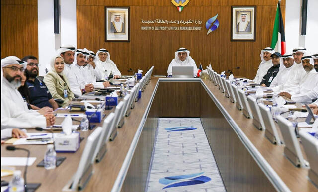 خلال الاجتماع