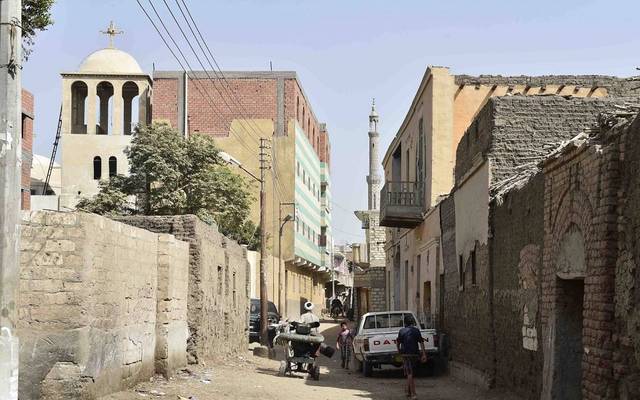 الوزراء المصري ينفي فرض ضريبة التصرفات العقارية على عقارات القرى