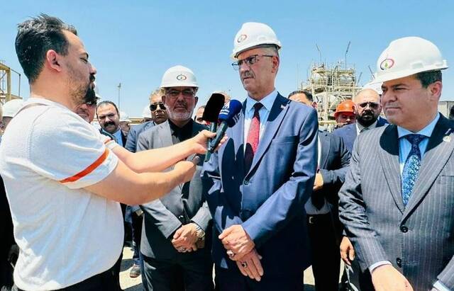 وزير النفط: افتتاح أول محطة لإنتاج الكهرباء باستخدام الطاقة الشمسية نهاية العام
