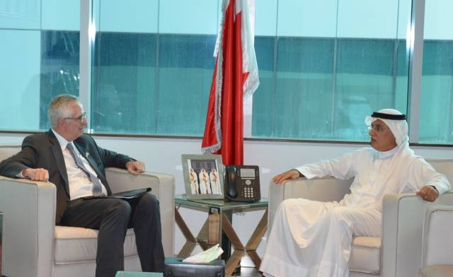 البحرين تبحث تعزيز التعاون السياحي مع الدنمارك