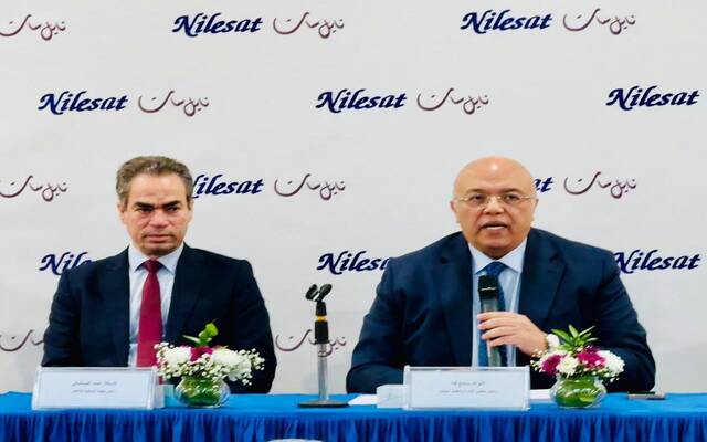 اللواء سامح قته رئيس مجلس الإدارة والعضو المنتدب لشركة  "نايل سات" وأحمد المسلماني رئيس الهيئة الوطنية للإعلام