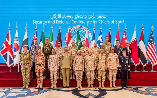على هامش مؤتمر الأمن والدفاع بالسعودية