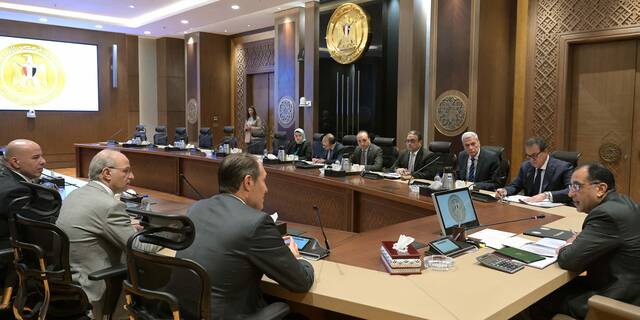 مدبولي مع وفد الشركة خلال الاجتماع