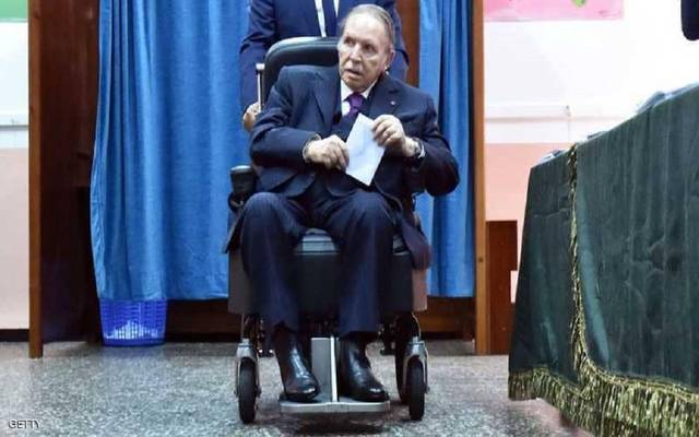 الرئيس الجزائري يدعو خلال عام لاختيار من يخلفه..حال فوزه بالانتخابات