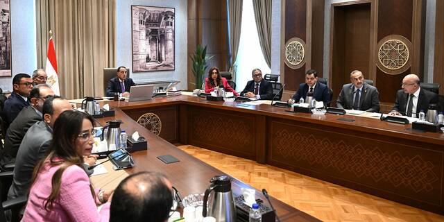 رئيس الوزراء يتابع خطوات تيسير إجراءات إصدار التراخيص للأنشطة المختلفة