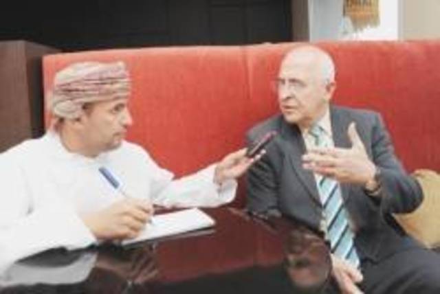 الرئيس التنفيذي ببنك نزوى في حوار مع عُمان: البنوك الإسلامية سيكون لها دور أكبر في النمو الاقتصادي بالسلطنة