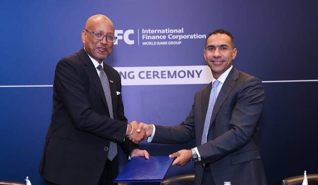 مراسم التعاقد