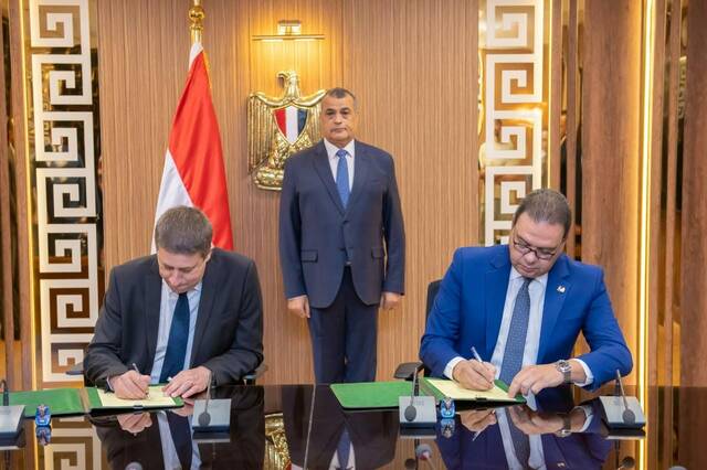 "بنها للصناعات الإلكترونية" المصرية توقع اتفاقية تعاون مع "تاليس" الفرنسية