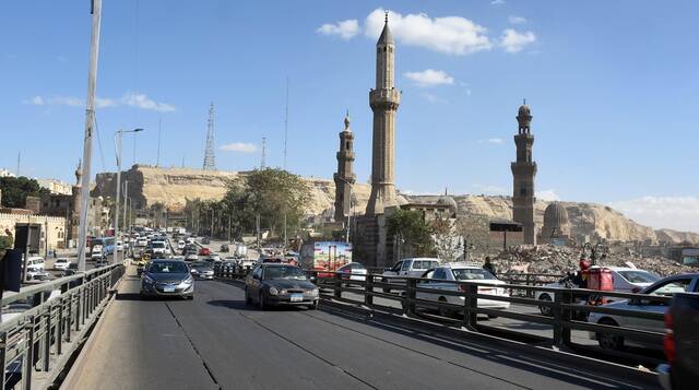 محافظة القاهرة تحدد موعد تحويل مسار محور صلاح سالم وإزالة كوبري السيدة عائشة