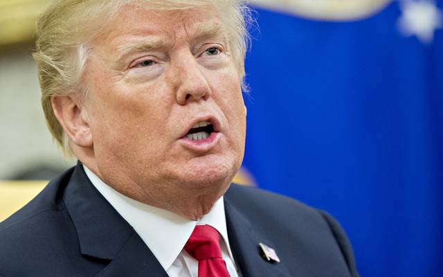 ترامب يطالب بإنهاء التشديد النقدي قبل أيام من اجتماع الفيدرالي