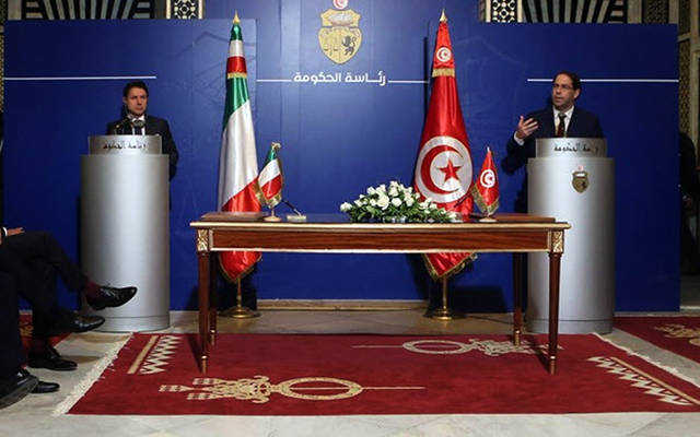 تونس وإيطاليا توقعان اتفاقية لدعم البنیة التحتیة للنقل الكھربائي