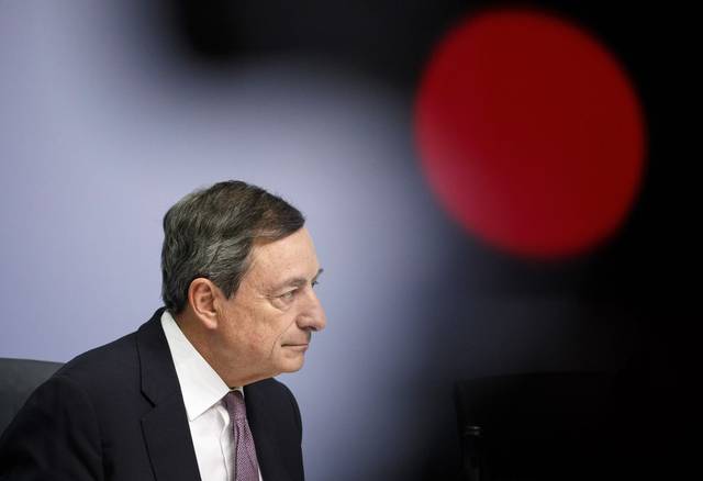 المركزي الأوروبي يتمسك بخطة إنهاء شراء الأصول رغم ضعف البيانات