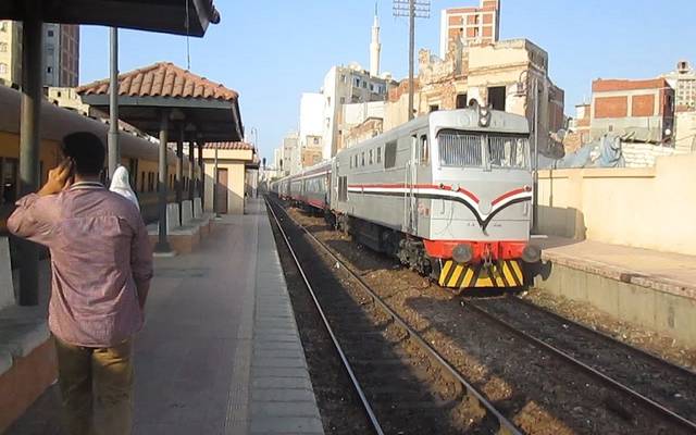 النقل المصرية تزيد عدد قطارات الوجهين القبلي والبحري وتعدل مواعيدها