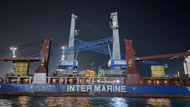 "دي بي ورلد مصر" تستقبل رافعتين لتعزيز مكانة مصر مركزاً لوجستياً إقليمياً