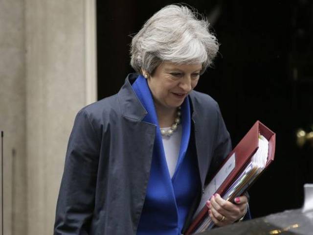 UK gov’t approves draft Brexit deal