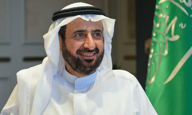 وزير الحج والعمرة يطلق نسخة "نسك" المحدثة بـ100 خدمة إضافية