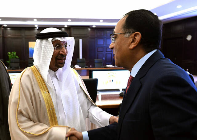 خلال لقاء خالد الفالح وزير الاستثمار السعودي رئيس الوزراء المصري مصطفى مدبولي