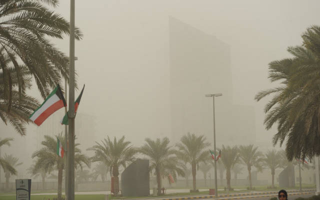 أزمة السيول.. هل تعصف بالاقتصاد الكويتي؟