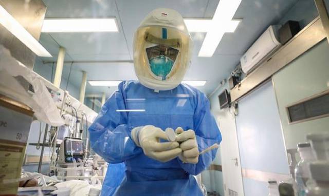 الإمارات تكتشف حالتين جديدتين مصابتين بفيروس "كورونا".. إيراني وزوجته