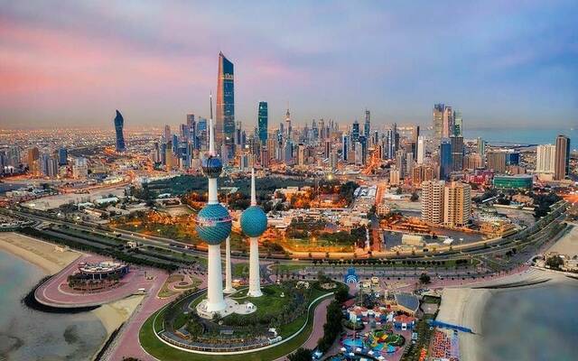الحساب الجاري للكويت يسجل أكبر فائض منذ عام 2014