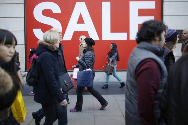 UK retail sales dip 0.5% in October