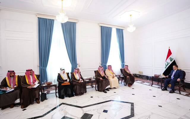 خلال لقاء رئيس مجلس الوزراء، محمد شياع السوداني، مع وزير التجارة السعودي