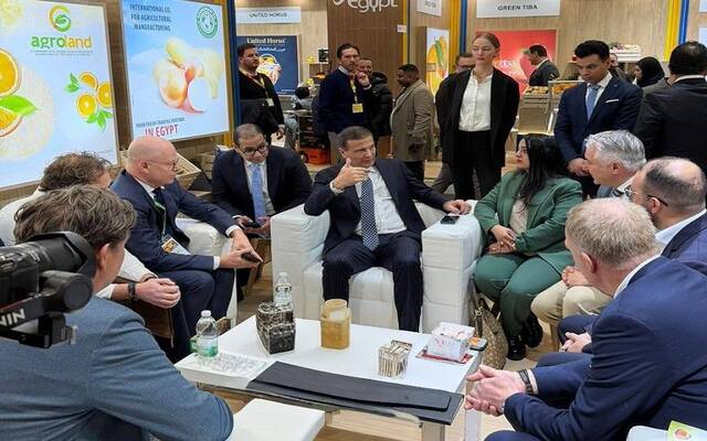 في برلين.. مصر تبحث التعاون مع الشركات الهولندية لرفع قدرات التصدير الزراعي