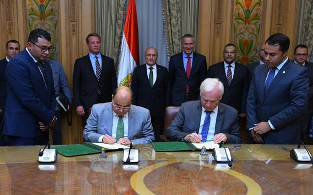 مصر توقع اتفاقية مع شركة ألمانية لإنتاج الأسفلت من المخلفات