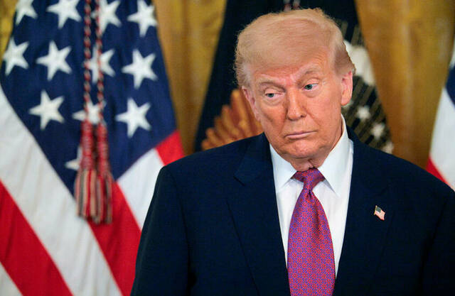 ترامب يصعّد: ضغط على نتنياهو لوقف الحرب ومراجعة دعم ماسك ومقاضاة CNN