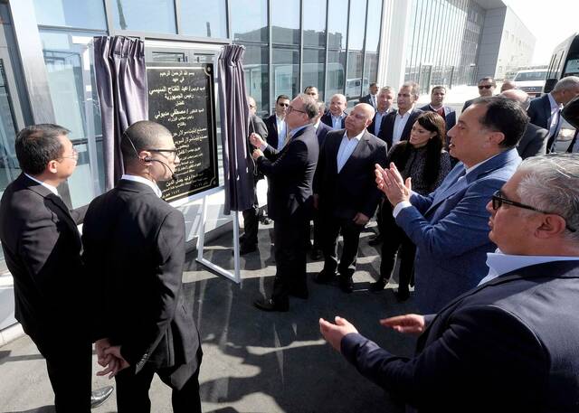 رئيس الوزراء المصري يفتتح المجمع الصناعي لإيليت سولار