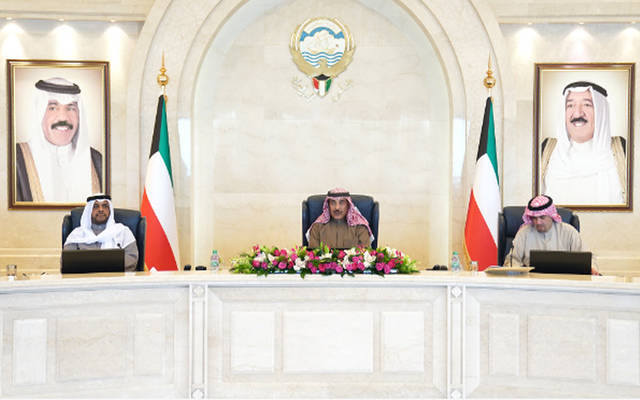 الحكومة الكويتية تكلف فريقاً برئاسة "الصحة" للحد من انتشار كورونا