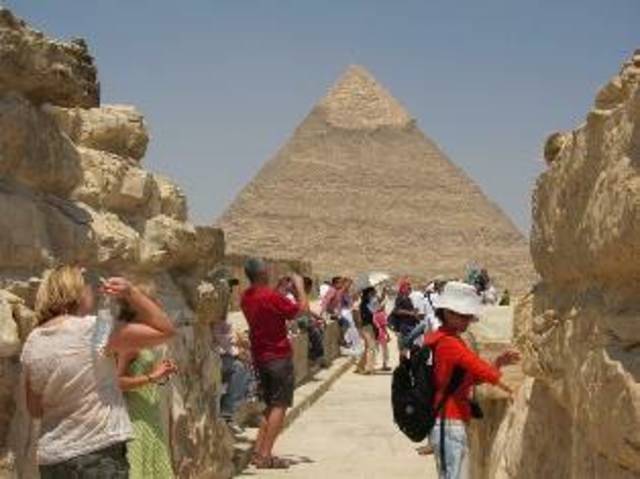 Kuwait invests $577 mln in Egyptian tourism in H1-14