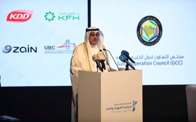 وزير الكهرباء والماء والطاقة المتجددة صبيح المخيزيم