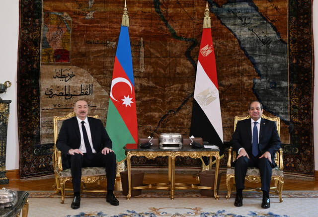 عبد الفتاح السيسي والرئيس الأذربيجاني إلهام علييف