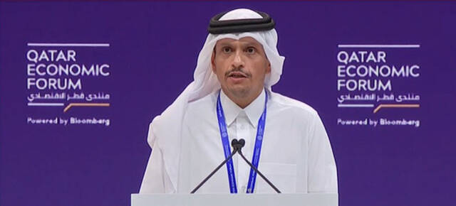 رئيس وزراء قطر يُعلن إطلاق الحزمة الأولى من برنامج "حوافز"